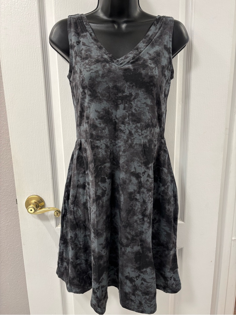 Pact Organic Cotton Stretch Jersey Midi Dress V-Neck Gray Tie-Dye Built-In Bra S